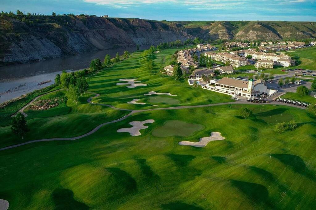 Paradise Canyon Golf Resort, Luxury Condo M409 Lethbridge Buitenkant foto